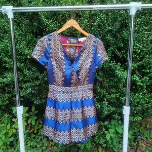 Silk style patterned jumper size M